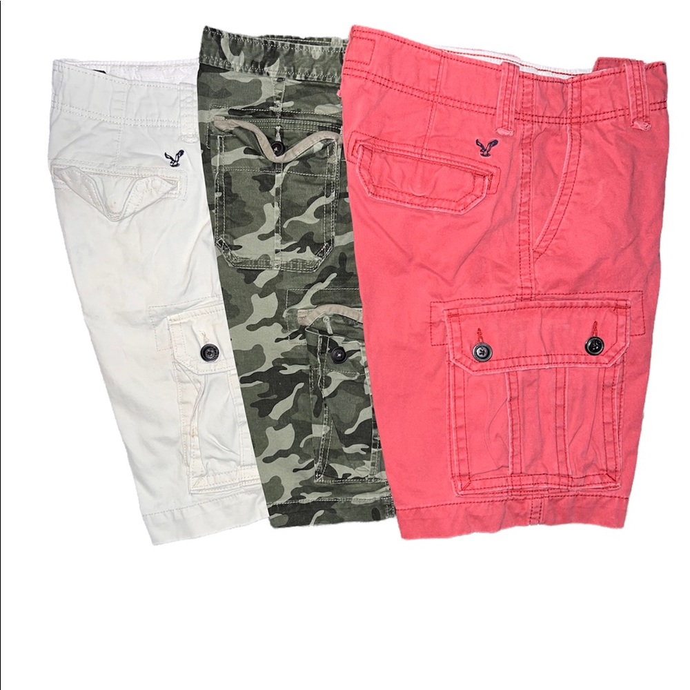 3pc. Lot young mens cargo shorts excellent condition all size US 28